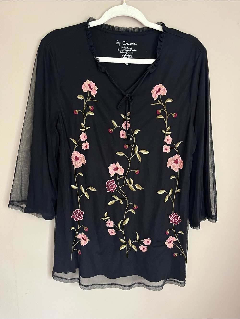 Chico's Black Mesh Embroidered Floral Rose Overlay Blouse size medium